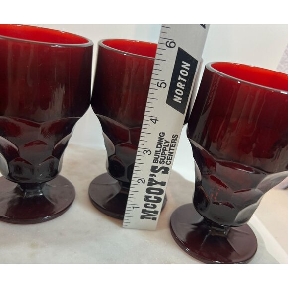 Set Of 4 Vtg Ruby Red Footed Goblets Bar Glasses 5.5" Tall Pedestal Christmas - Picture 2 of 4